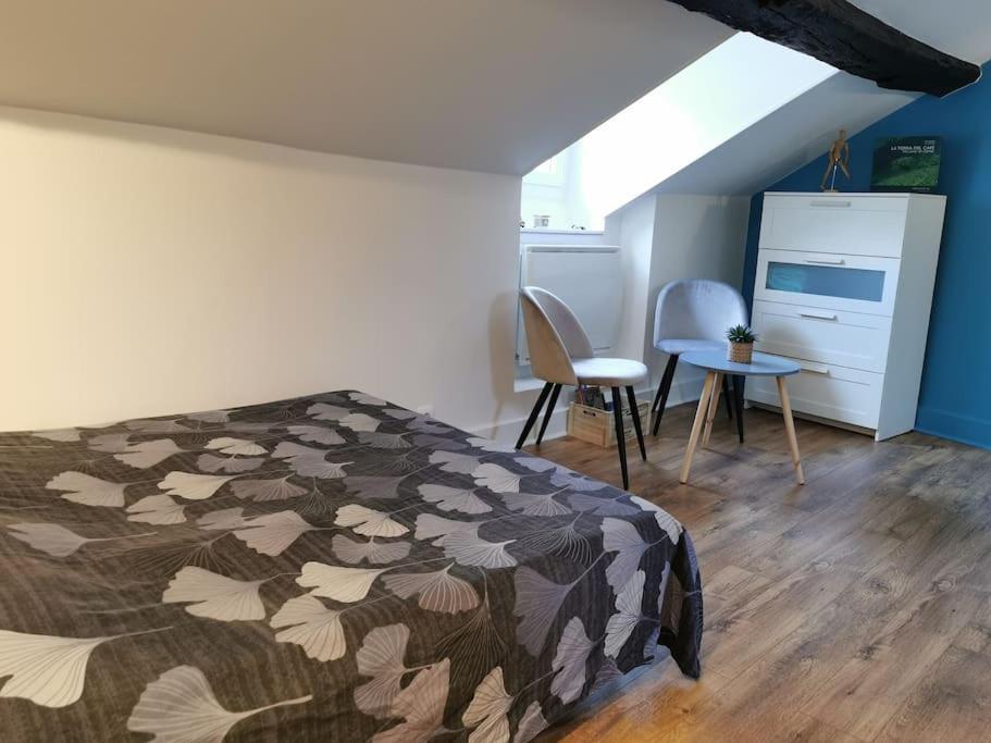 Studio Sous Les Toits Proche Paris Et Versailles Chaville Exterior photo